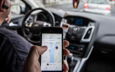 Taxistas y Sedatu elaborarán iniciativa para regular aplicaciones digitales