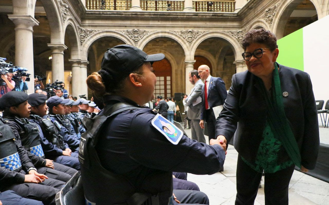 Presentan Comisiones contra y violencia a mujeres policías