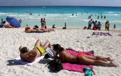 Piden a gobernadores llamar a la población a no visitar playas y quedarse en casa