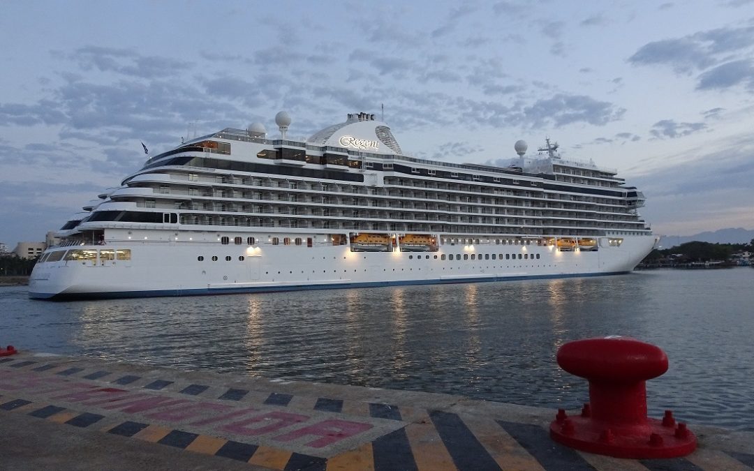 Por razones humanitarias, Crucero llega a Puerto Vallarta