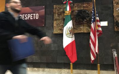 Consulados en EU piden a mexicanos respetar toques de queda