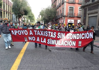 Caos vial en centro de  CDMX por manifestación de taxistas