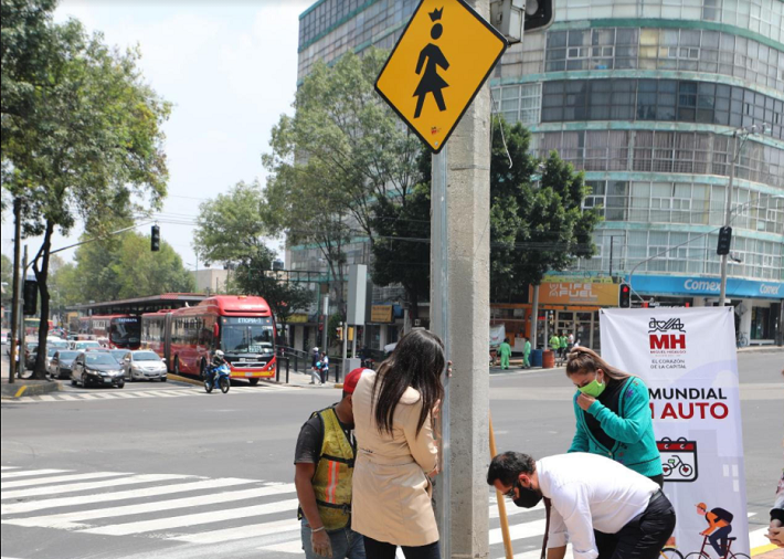 Instalan señalización peatonal igualitaria en Miguel Hidalgo