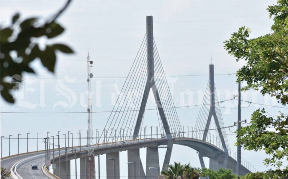 Dan mantenimiento a Puente Nacional de Cuota Tampico