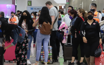 Crece 42.8% atención de pasajeros en aeropuertos