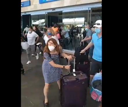 Fueron bandas de equipaje y no balazos en  aeropuerto de Cancún