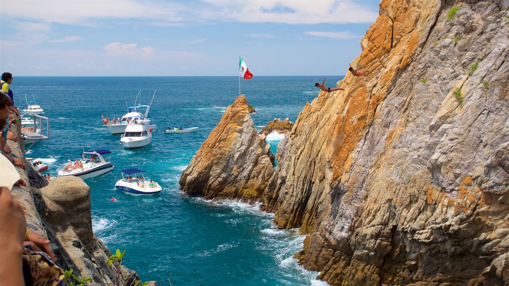 A 88 años de historia, La Quebrada da renombre a Acapulco y México