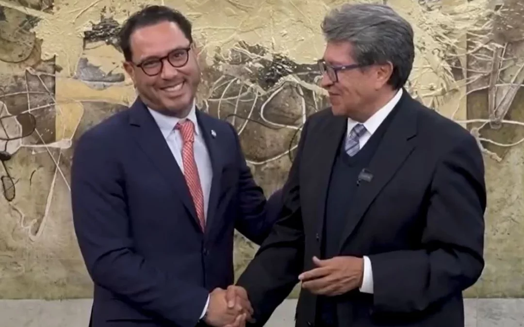 Monreal da la bienvenida a senador Raúl Paz Alonzo a Morena