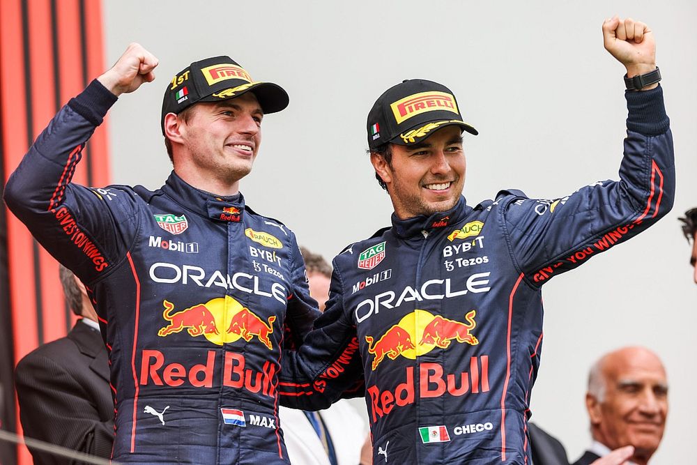 Max Verstappen consigue la pole position en el México GP. El Checo queda en cuarto