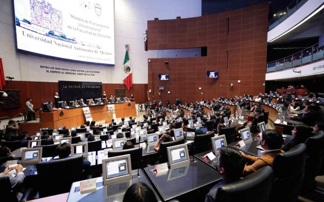 Inaugura Monreal Primer Modelo Parlamentario Universitario de Derecho-UNAM