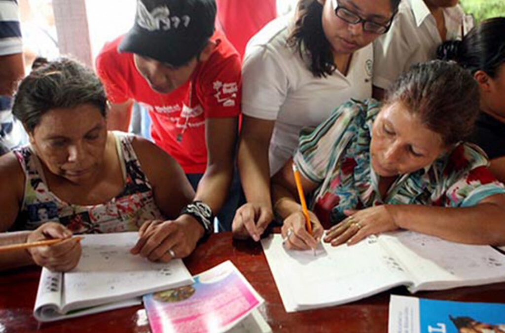 INEA selecciona 41 mil voluntarios para ofrecer servicios de alfabetización