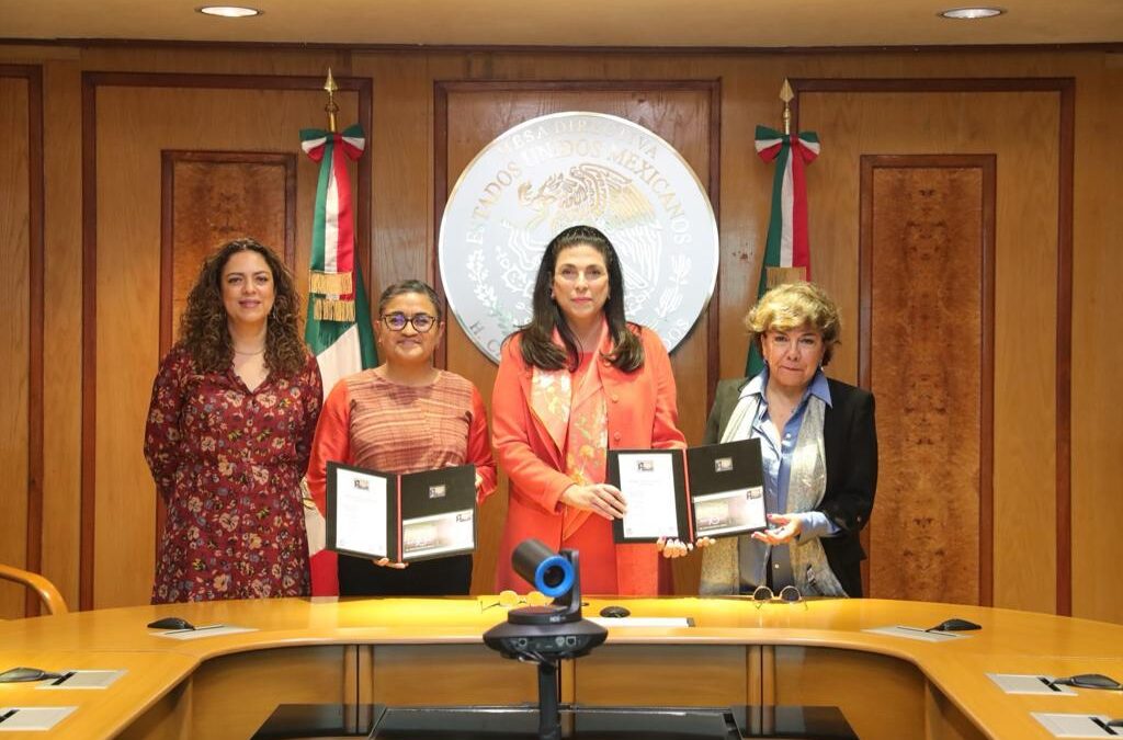 Diputada Marcela Guerra cancela estampilla por 70 aniversario del voto femenino