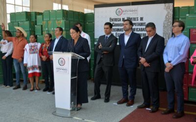 Cámara de Diputados entrega víveres para damnificados en Guerrero