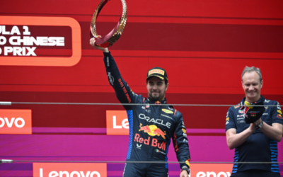 «Checo » Pérez queda en tercer lugar en GP de China